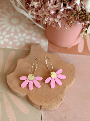 
                
                    Load image into Gallery viewer, Foxie Collective - Jumbo Daisy Hoop Earrings - Candy Pink + Gold
                
            