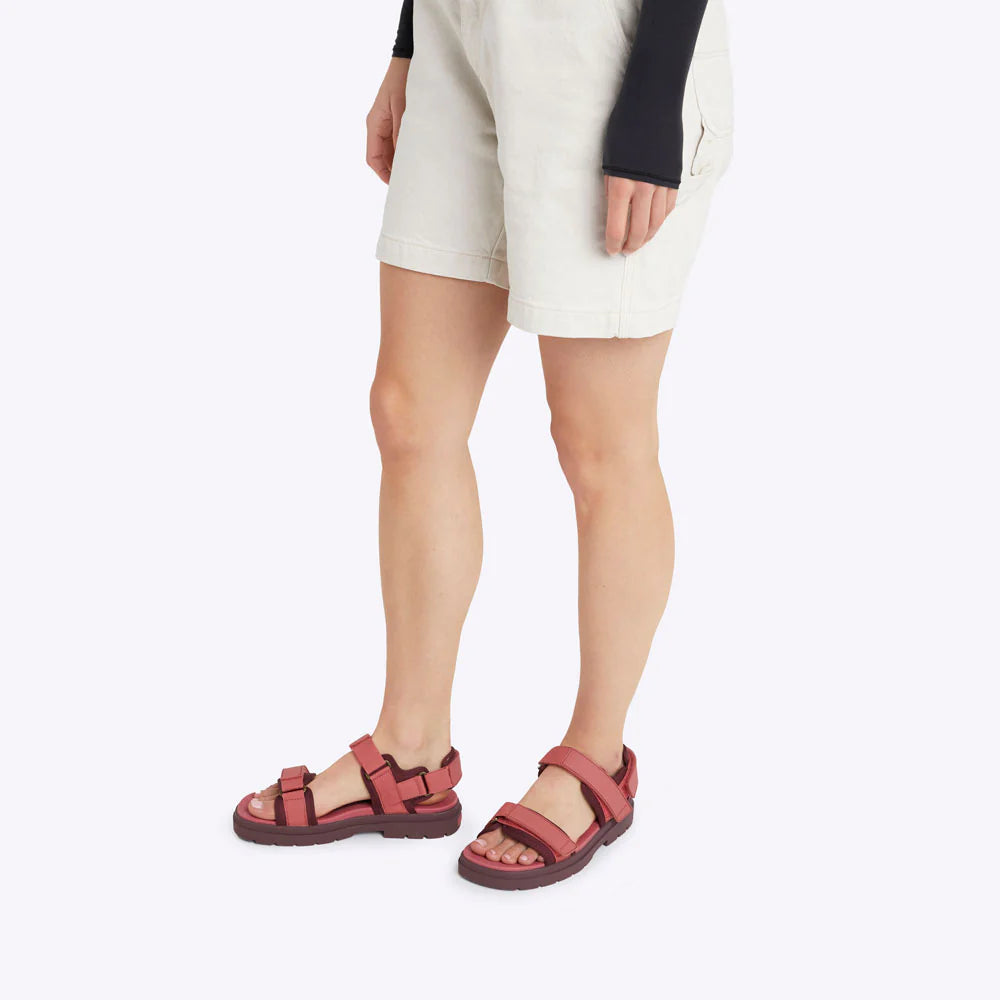 Behind The Tree - Merry People - Lochie Sandal - Clay - Merry Peoples new sandal - waterproof shoes - waterproof sandal - best sandals for beach - comfiest sandals&nbsp;