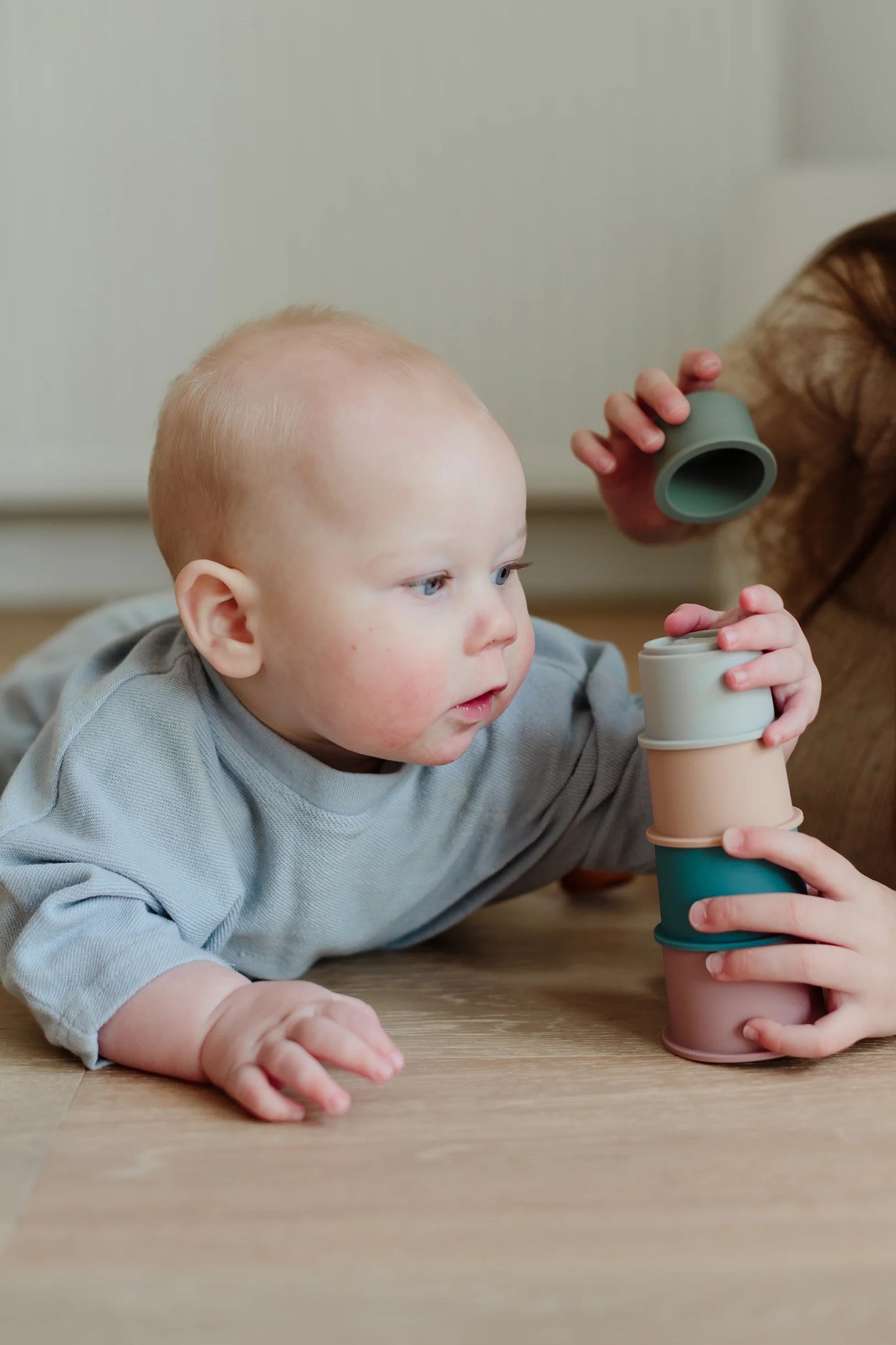 Behind The Trees - Set of colorful cylindrical containers on a white background - Little Drop - Animal Farm Stackers