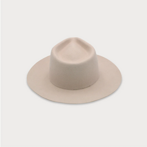 Ace Of Something - Amie Fedora - Beige