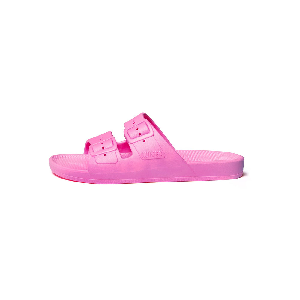 
                
                    Load image into Gallery viewer, Behind The Trees - Freedom Moses - Slides - Bubble Gum - Ultimate cool slides - vegan friendly - comfortable sandals - perfect for summer
                
            