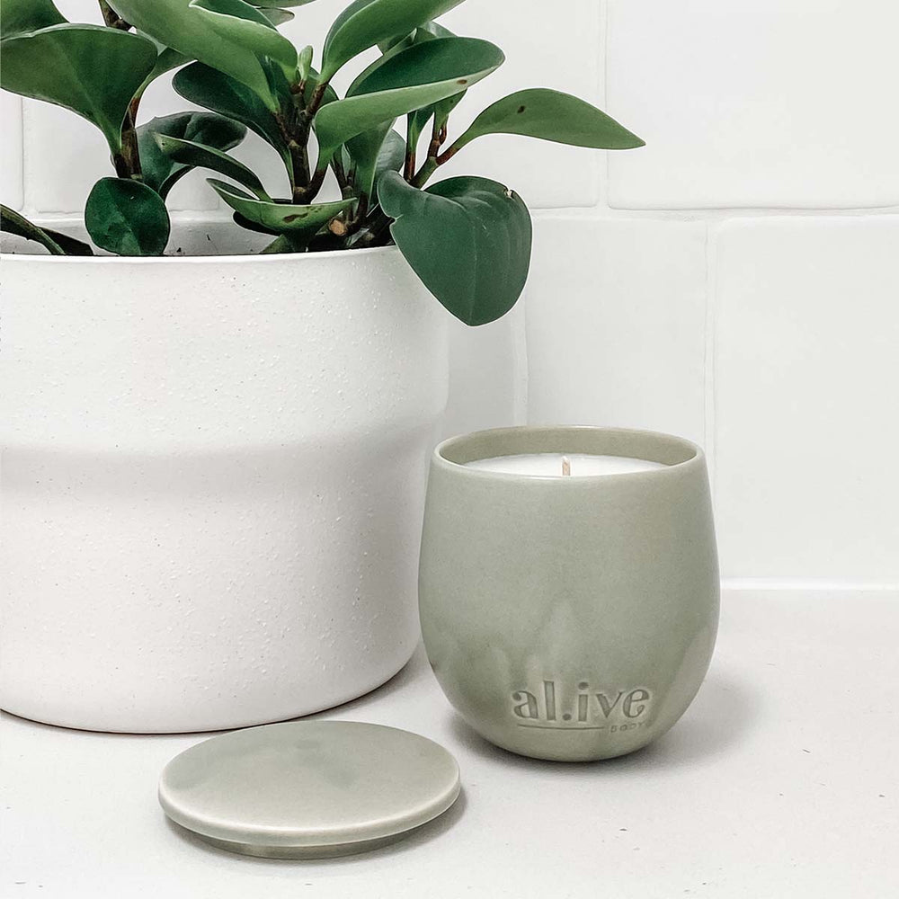 al.ive - Soy Candle - Blackcurrant & Caribbean Wood