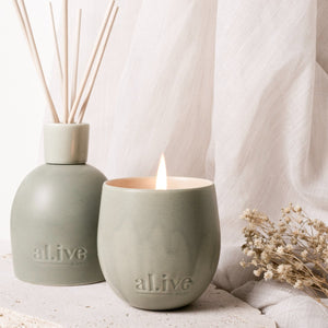 al.ive - Soy Candle - Blackcurrant & Caribbean Wood