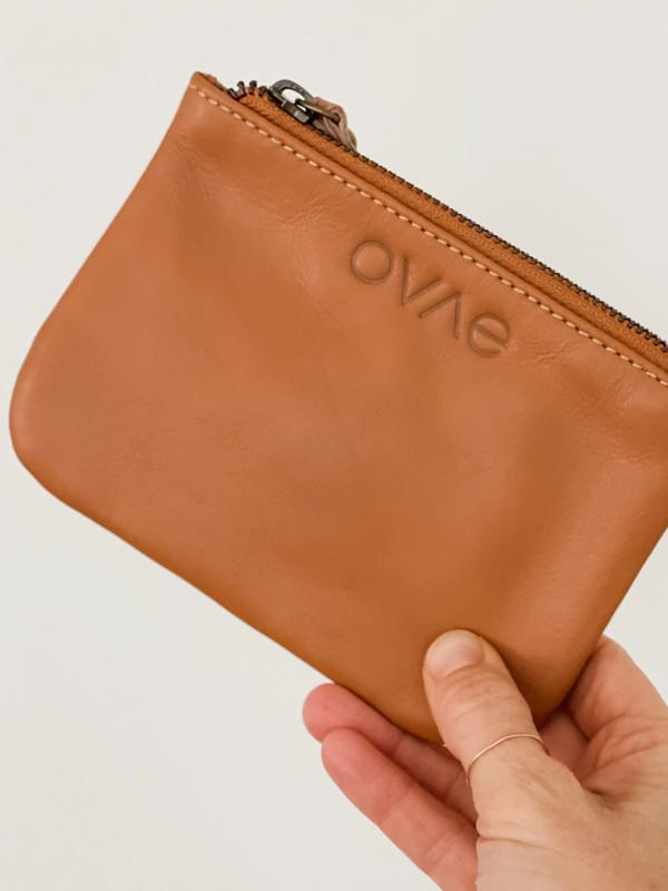 
                
                    Load image into Gallery viewer, Ovae - Coin Purse - Buttermilk
                
            
